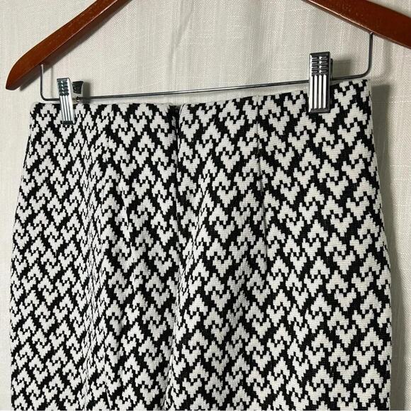 Philosophy NWT Elasticized Waist Back Slit Textured Ponte Pencil Skirt Sz 2 - Picture 4 of 5